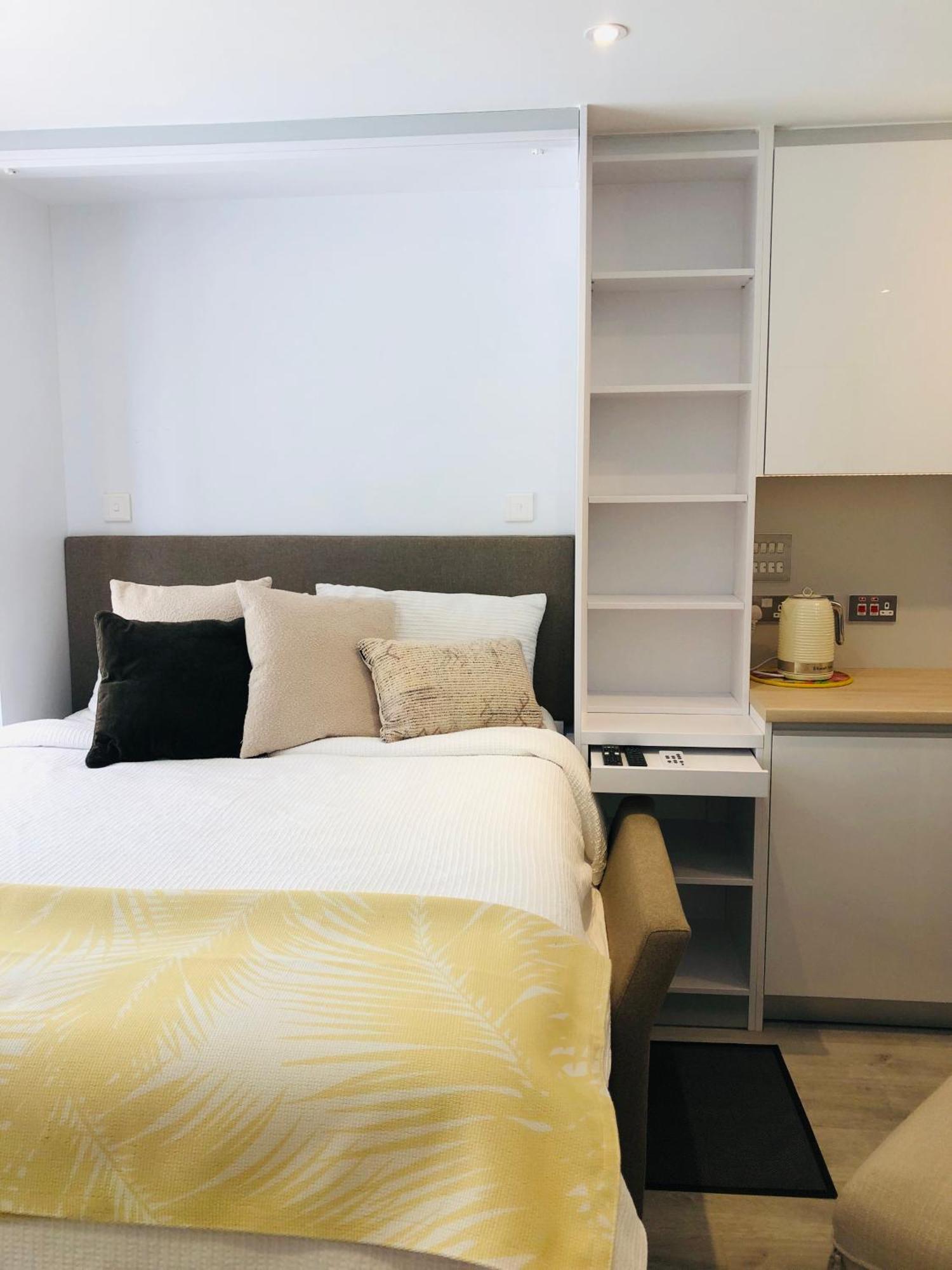 Cp High Floor Luxury Studio Sleeps 3 Gibraltar Luaran gambar